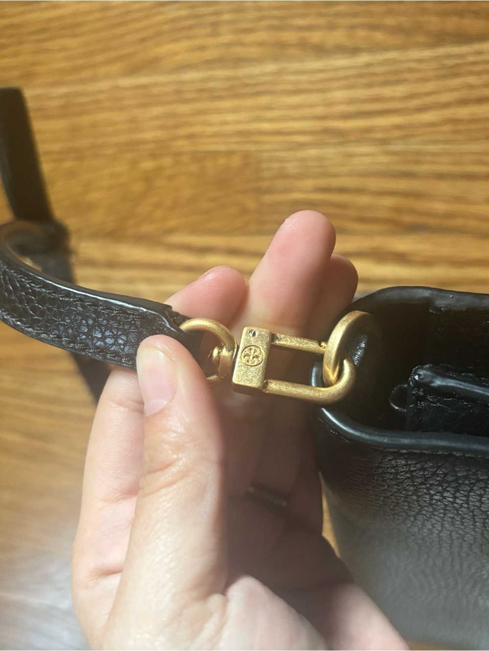 Tory Burch Black Pebbled Leather Crossbody with Gold Logo - Picture 2 of 5